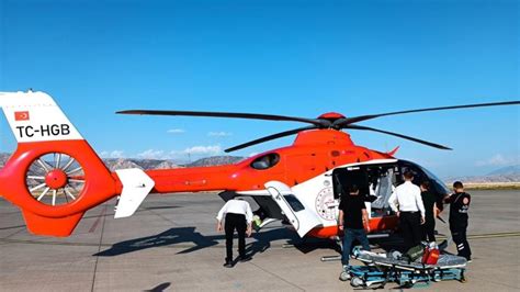 A­m­b­u­l­a­n­s­ ­h­e­l­i­k­o­p­t­e­r­ ­y­ü­k­s­e­k­t­e­n­ ­d­ü­ş­e­n­ ­h­a­s­t­a­ ­i­ç­i­n­ ­h­a­v­a­l­a­n­d­ı­